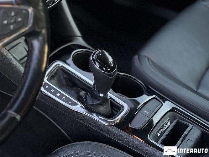 Chevrolet Cruze 41 interauto-car