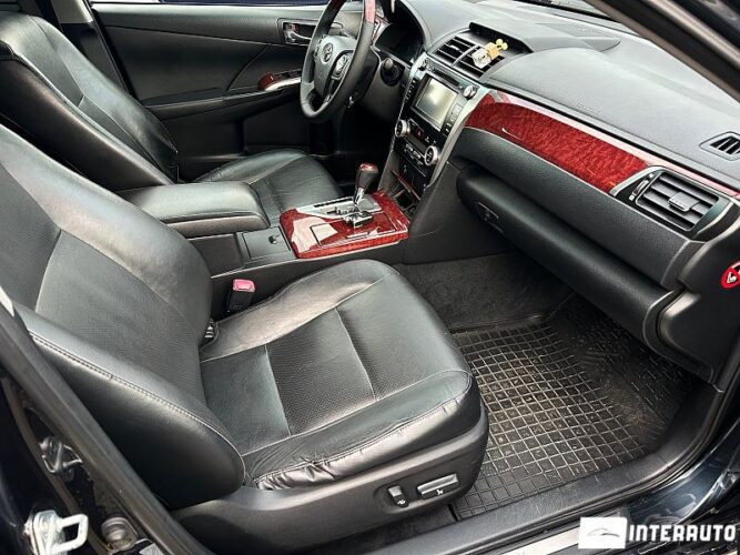 Toyota Camry 42 interauto-car
