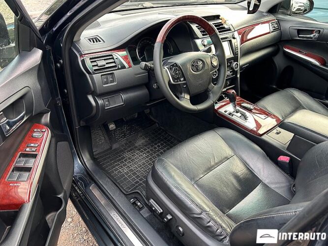 Toyota Camry 32 interauto-car
