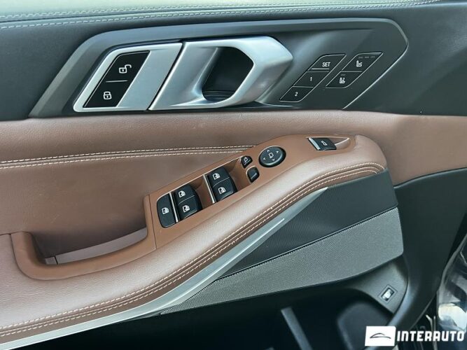 BMW X5 4.5e 48 interauto-car