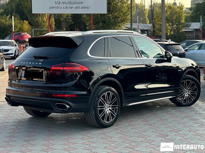 Porsche Cayenne 32 interauto-car