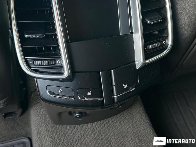 Porsche Cayenne 45 interauto-car
