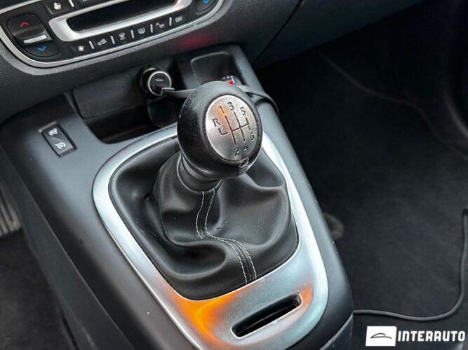 Renault Grand Scenic 38 interauto-car