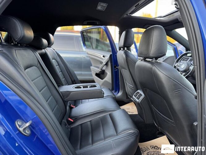 Volkswagen Golf GTE 46 interauto-car