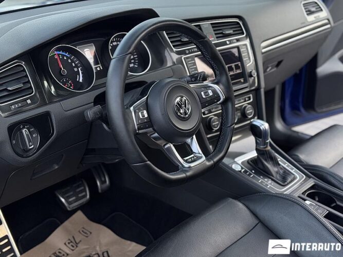 Volkswagen Golf GTE 38 interauto-car