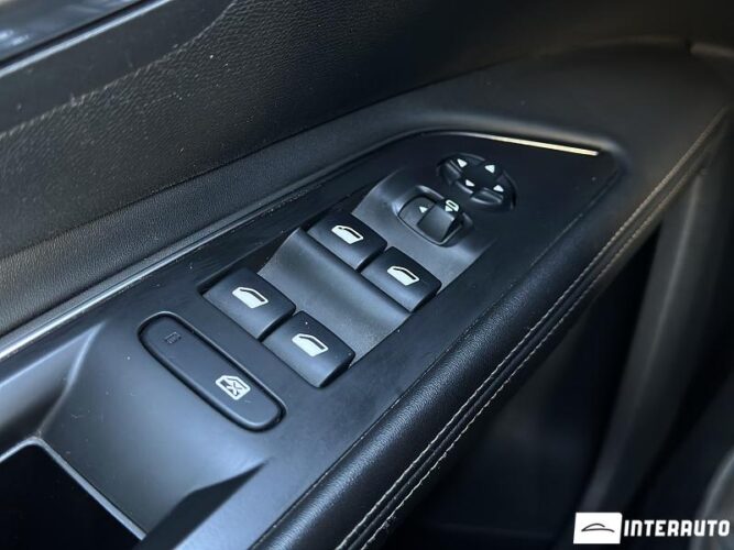 Peugeot 5008 40 interauto-car