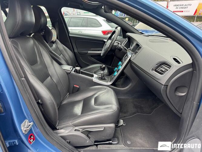 Volvo S 60 32 interauto-car