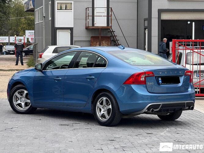 Volvo S 60 29 interauto-car