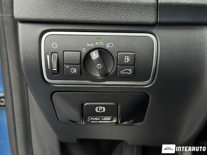 Volvo S 60 37 interauto-car