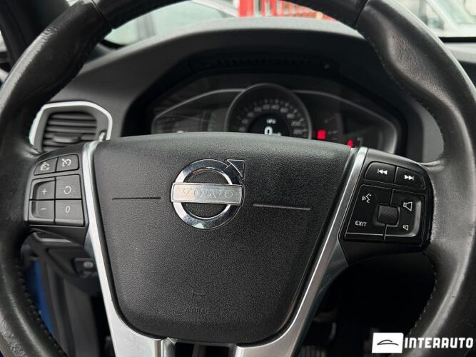 Volvo S 60 34 interauto-car