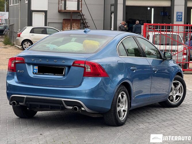 Volvo S 60 30 interauto-car