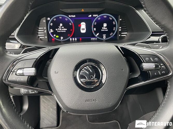 Skoda Superb 45 interauto-car