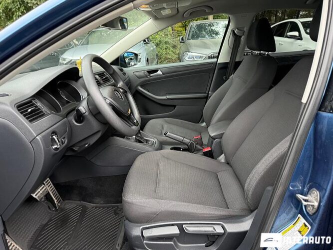 Volkswagen Jetta 32 interauto-car