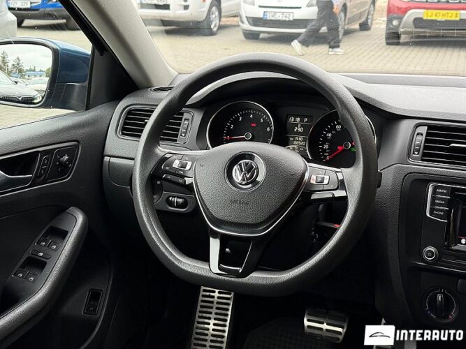 Volkswagen Jetta 36 interauto-car