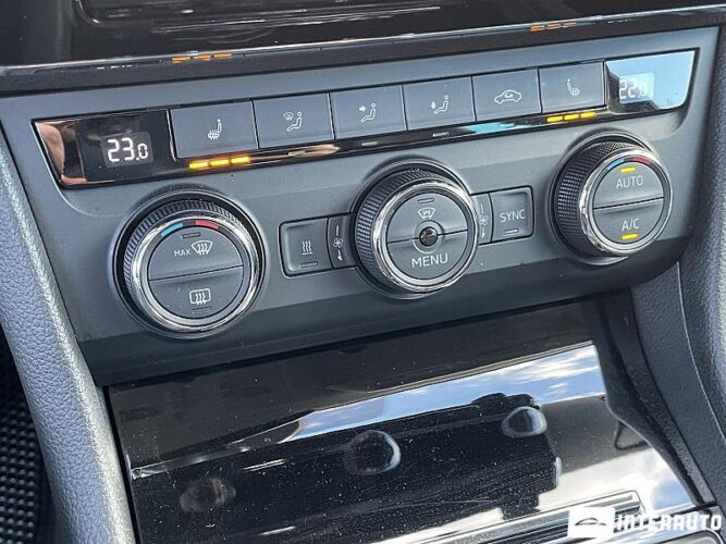 Skoda Superb 52 interauto-car