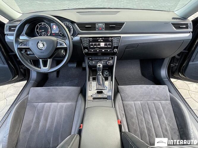 Skoda Superb 45 interauto-car