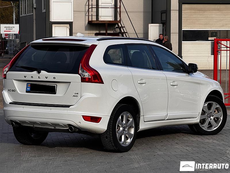 Volvo XC 60 12 automobil-interauto