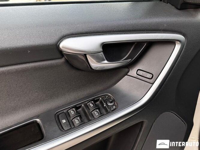 Volvo XC 60 39 interauto-car
