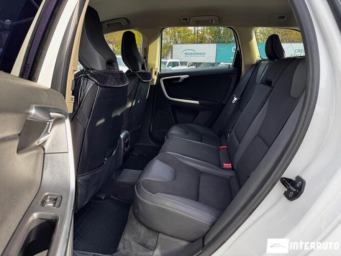 Volvo XC 60 42 interauto-car