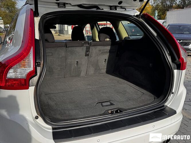 Volvo XC 60 43 interauto-car