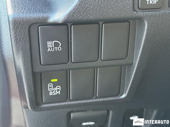 Lexus IS 300 48 interauto-car