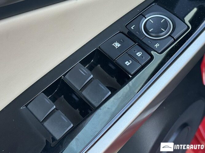 Lexus IS 300 50 interauto-car