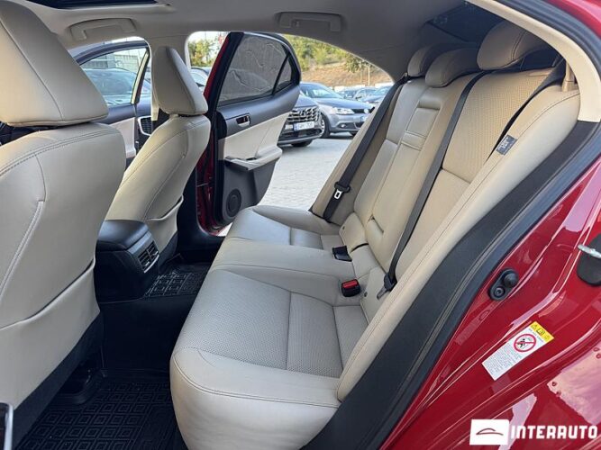 Lexus IS 300 53 interauto-car