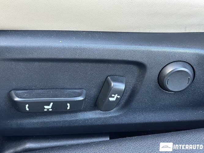 Lexus IS 300 49 interauto-car