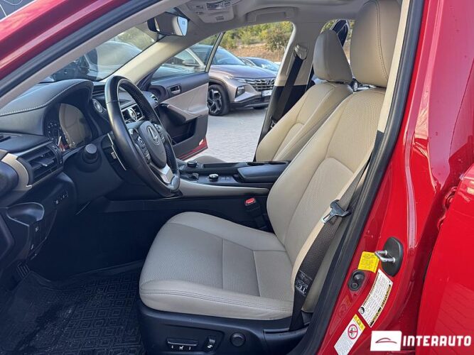 Lexus IS 300 39 interauto-car