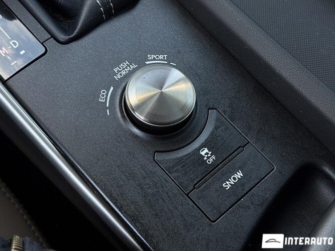 Lexus IS 300 47 interauto-car