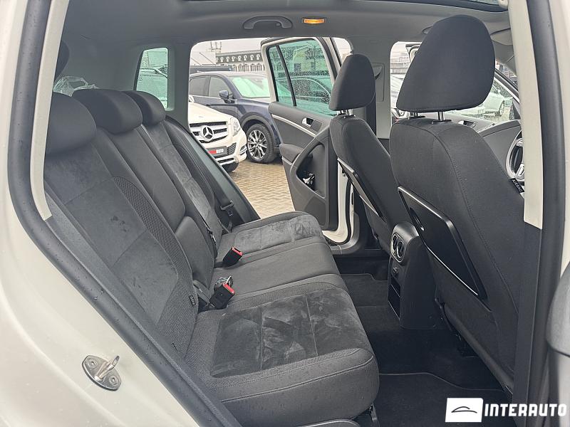 Volkswagen Tiguan 25 automobil-interauto