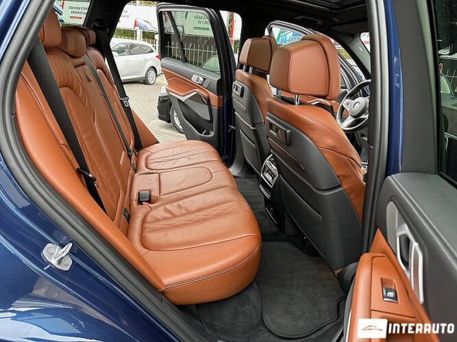 BMW X5 4.0i 52 interauto-car