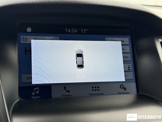 Ford Focus 41 interauto-car