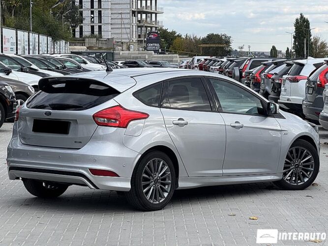 Ford Focus 34 interauto-car