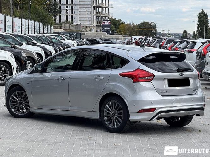 Ford Focus 35 interauto-car