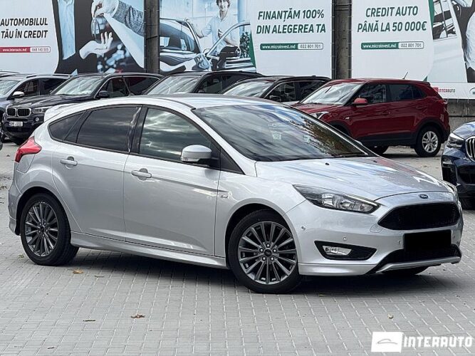 Ford Focus 32 interauto-car