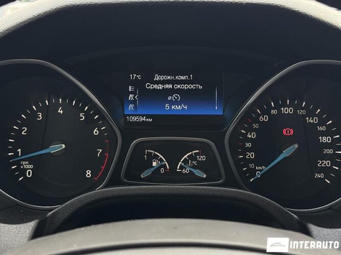 Ford Focus 39 interauto-car