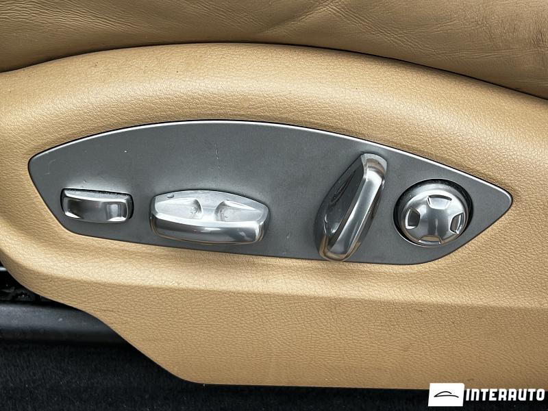 Porsche Macan 24 automobil-interauto