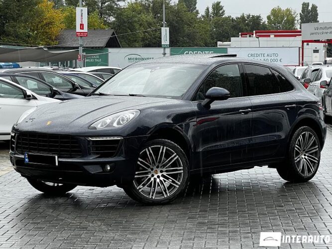 Porsche Macan 33 interauto-car