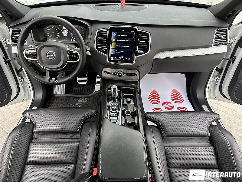 Volvo XC 90 16 automobil-interauto