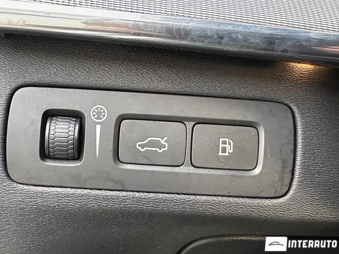 Volvo XC 90 53 interauto-car