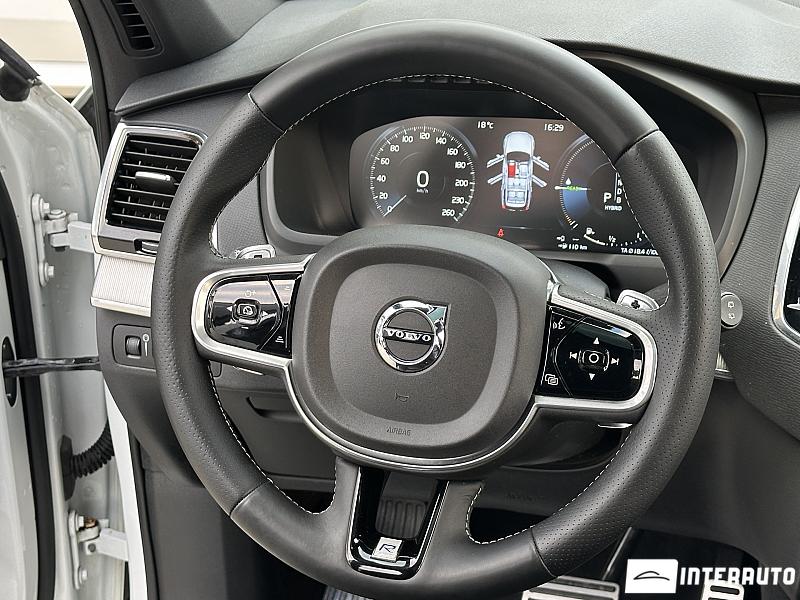 Volvo XC 90 17 automobil-interauto