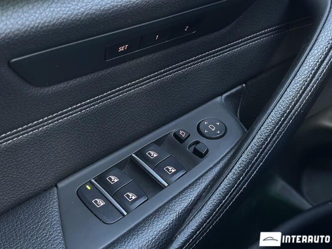 BMW 530e 38 interauto-car