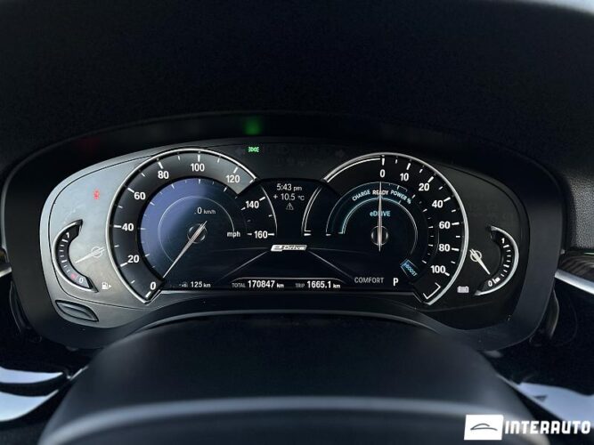 BMW 530e 41 interauto-car