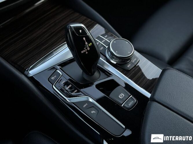 BMW 530e 46 interauto-car