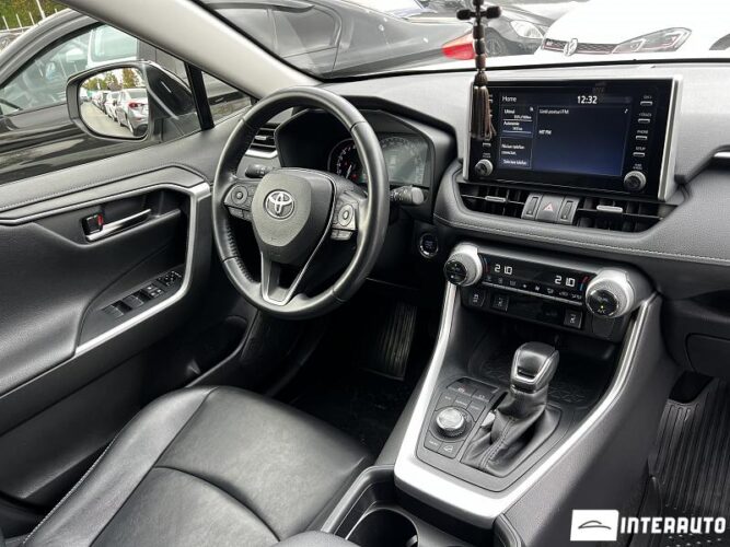 Toyota Rav-4 37 interauto-car