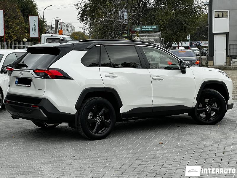 Toyota Rav-4 13 automobil-interauto