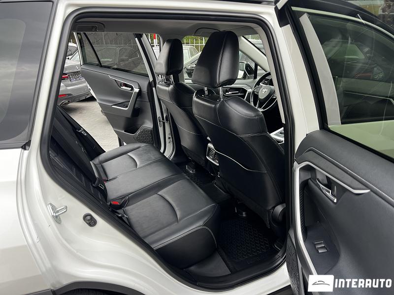 Toyota Rav-4 27 automobil-interauto
