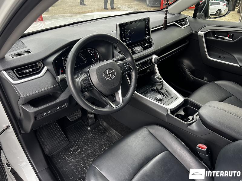 Toyota Rav-4 17 automobil-interauto