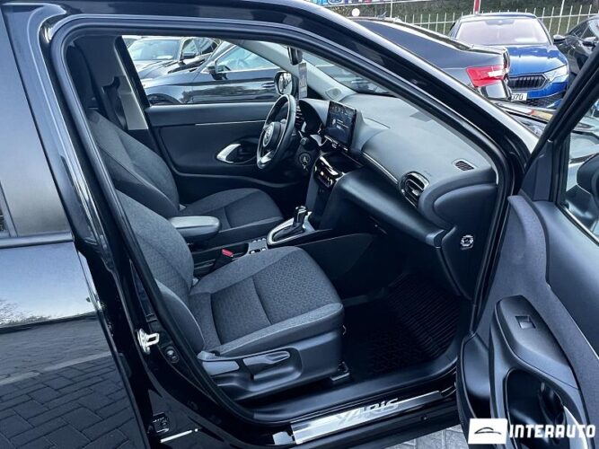 Toyota Yaris Cross 41 interauto-car